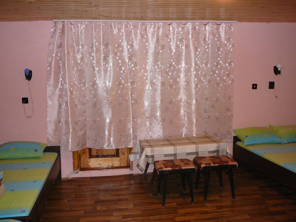 Mountain Sun Guest House Чифлик Екстер'єр фото
