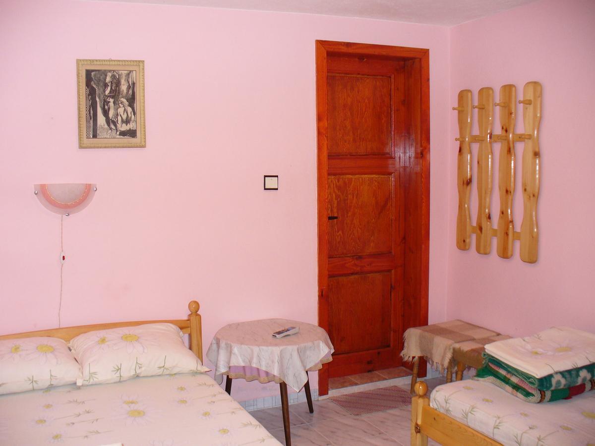 Mountain Sun Guest House Чифлик Екстер'єр фото