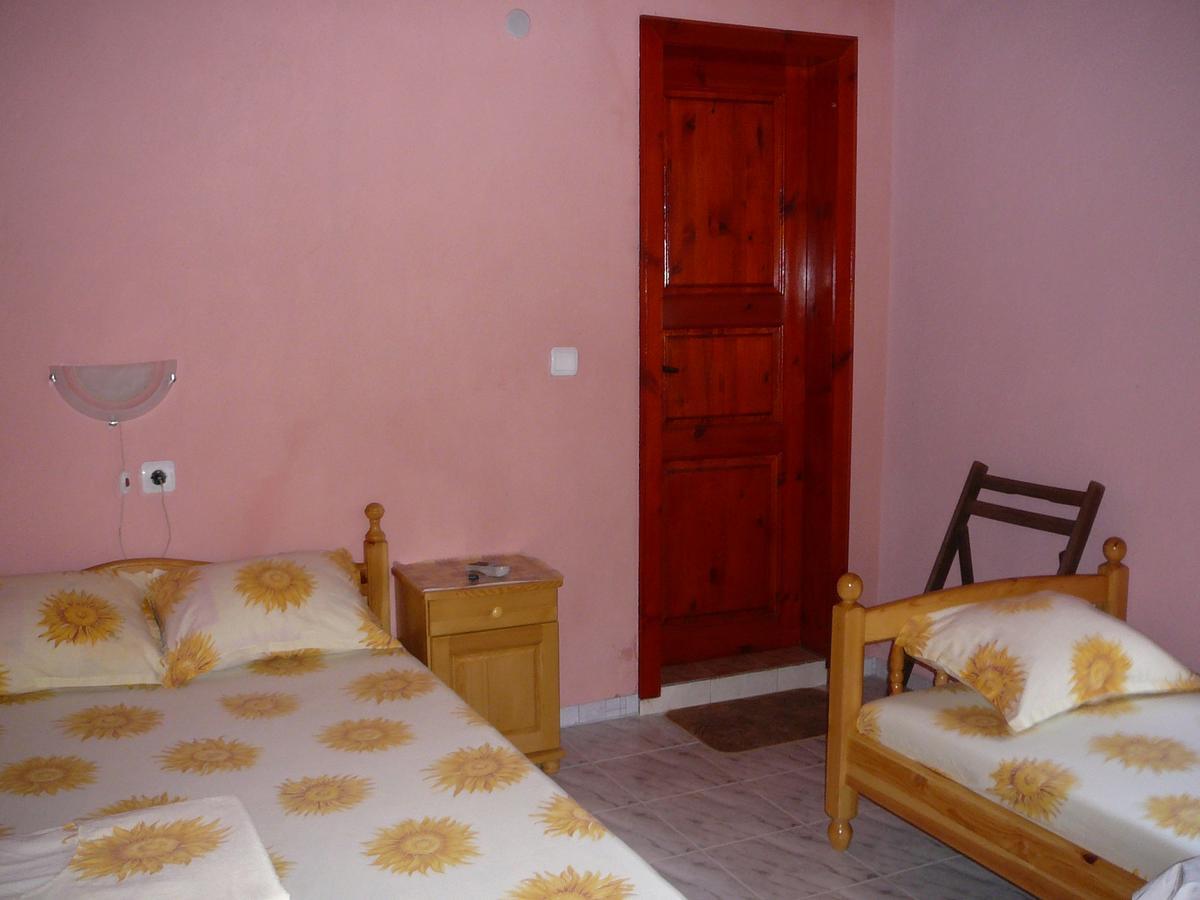 Mountain Sun Guest House Чифлик Екстер'єр фото